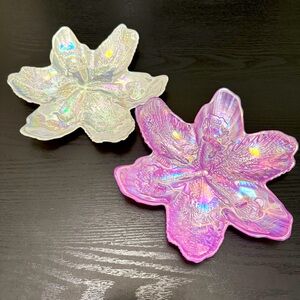 Set of 2 Akcam Turkish Handmade Iridescent Glass Leaf Dishes Trinket, 8.5”